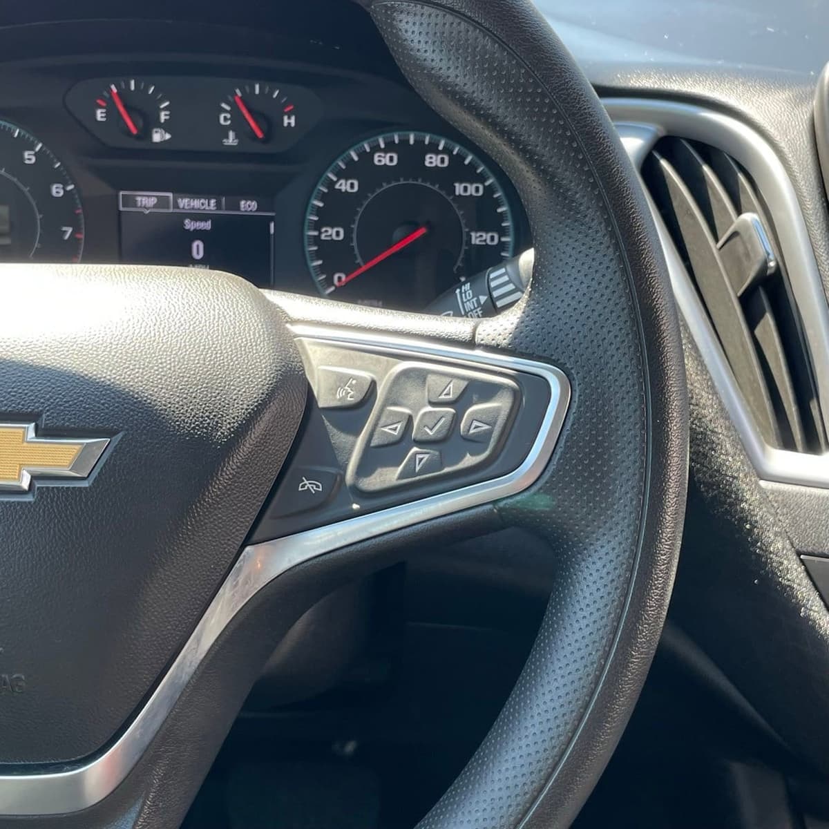 2024 Chevrolet Malibu - Image 15