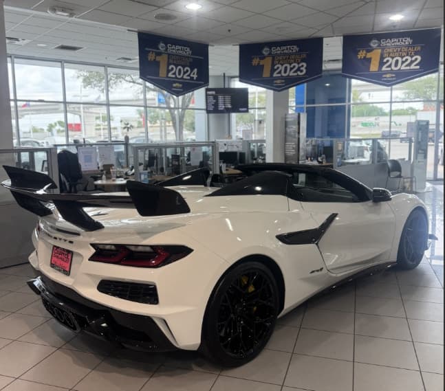 2026 Chevrolet Corvette ZR1 - Image 4