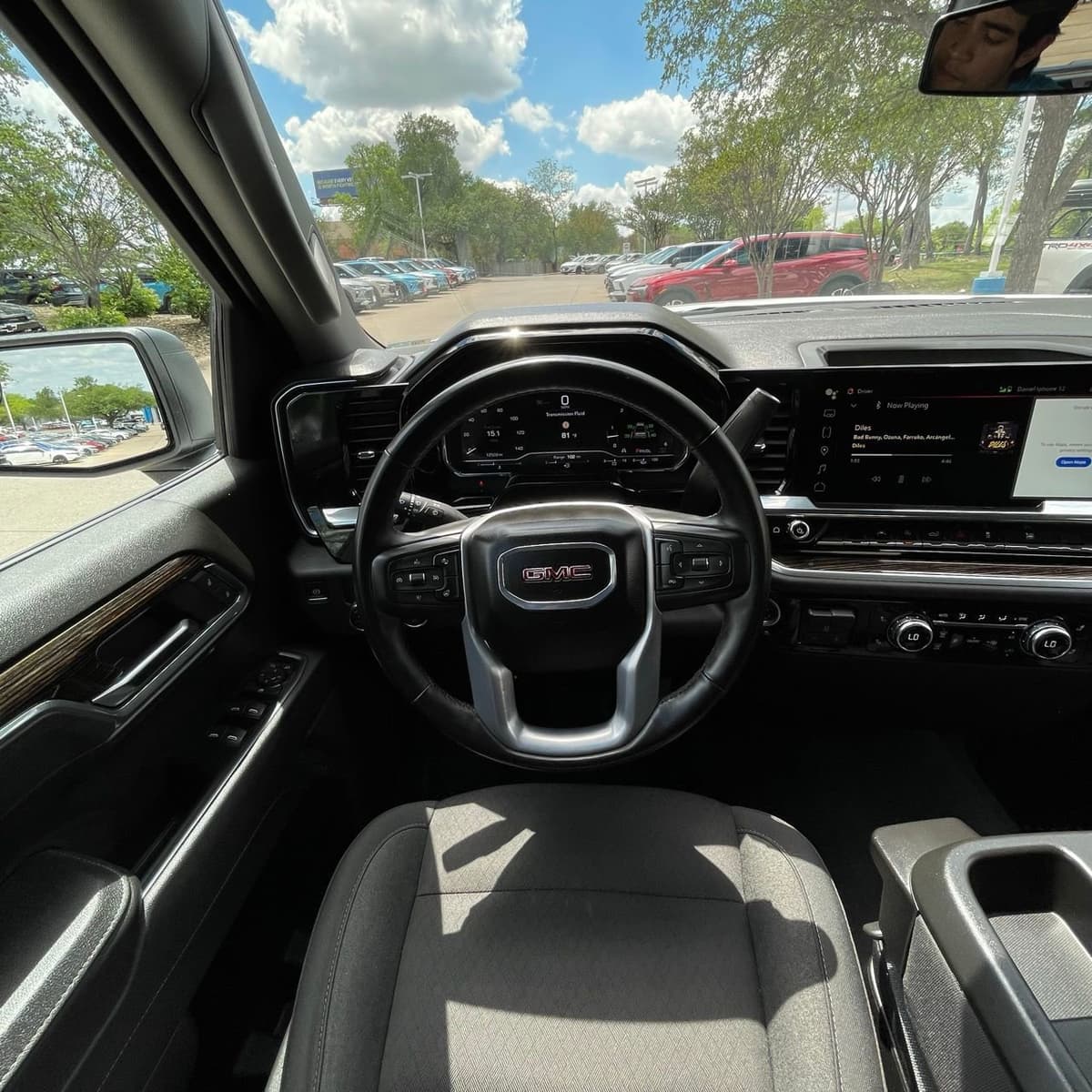 2025 GMC Sierra 1500 - Image 12