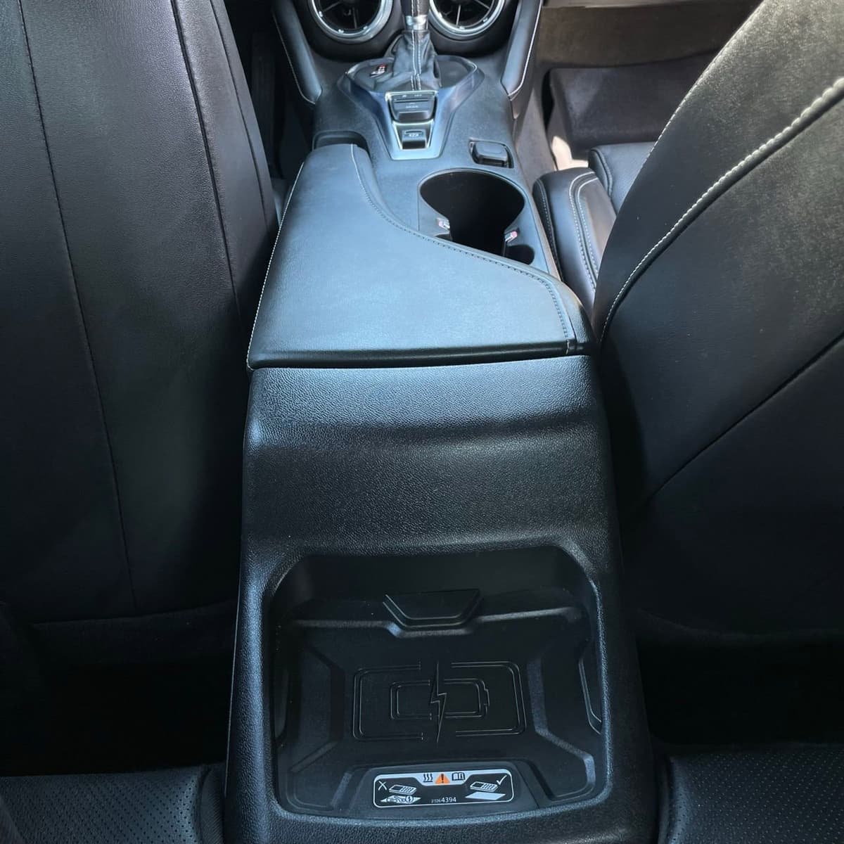 2023 Chevrolet Camaro - Image 24