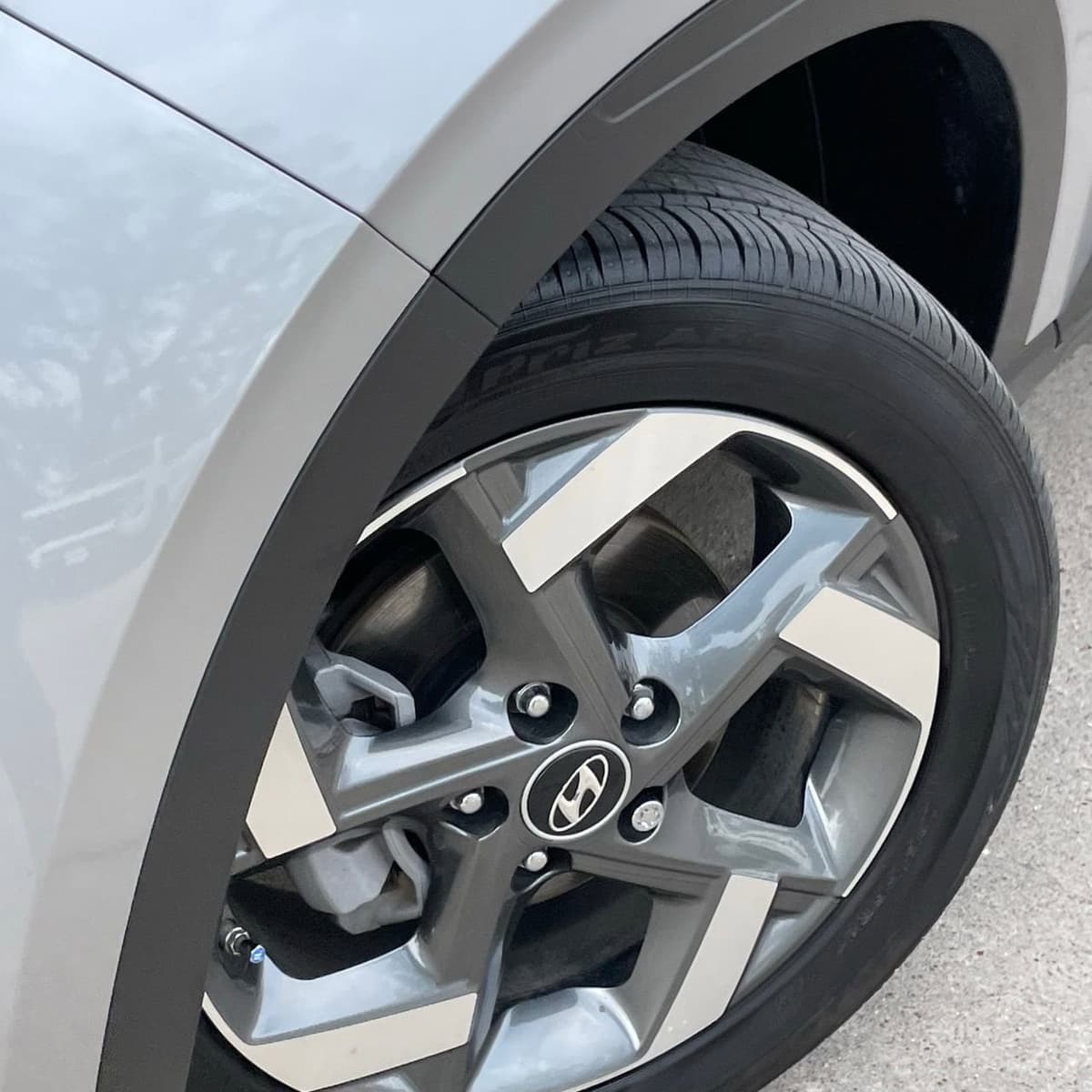 2025 Hyundai Venue - Image 8