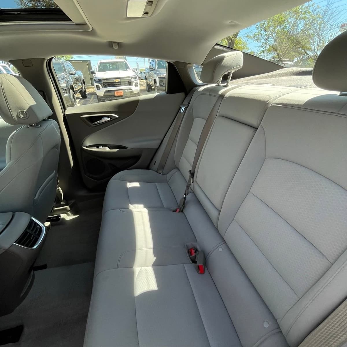 2024 Chevrolet Malibu - Image 24