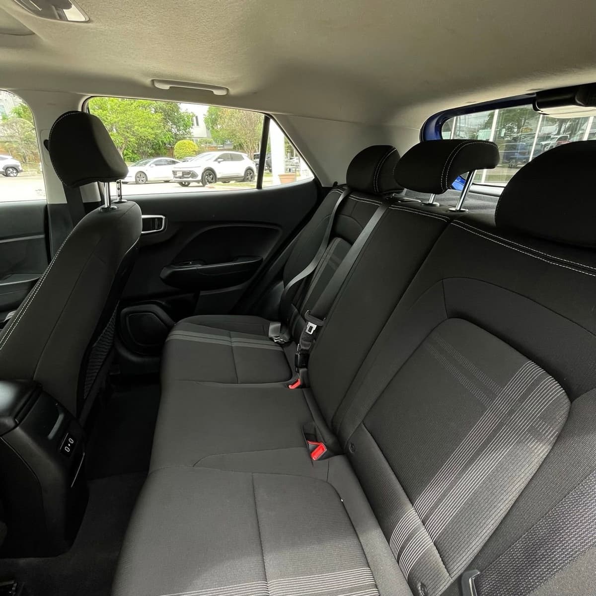 2025 Hyundai Venue - Image 23