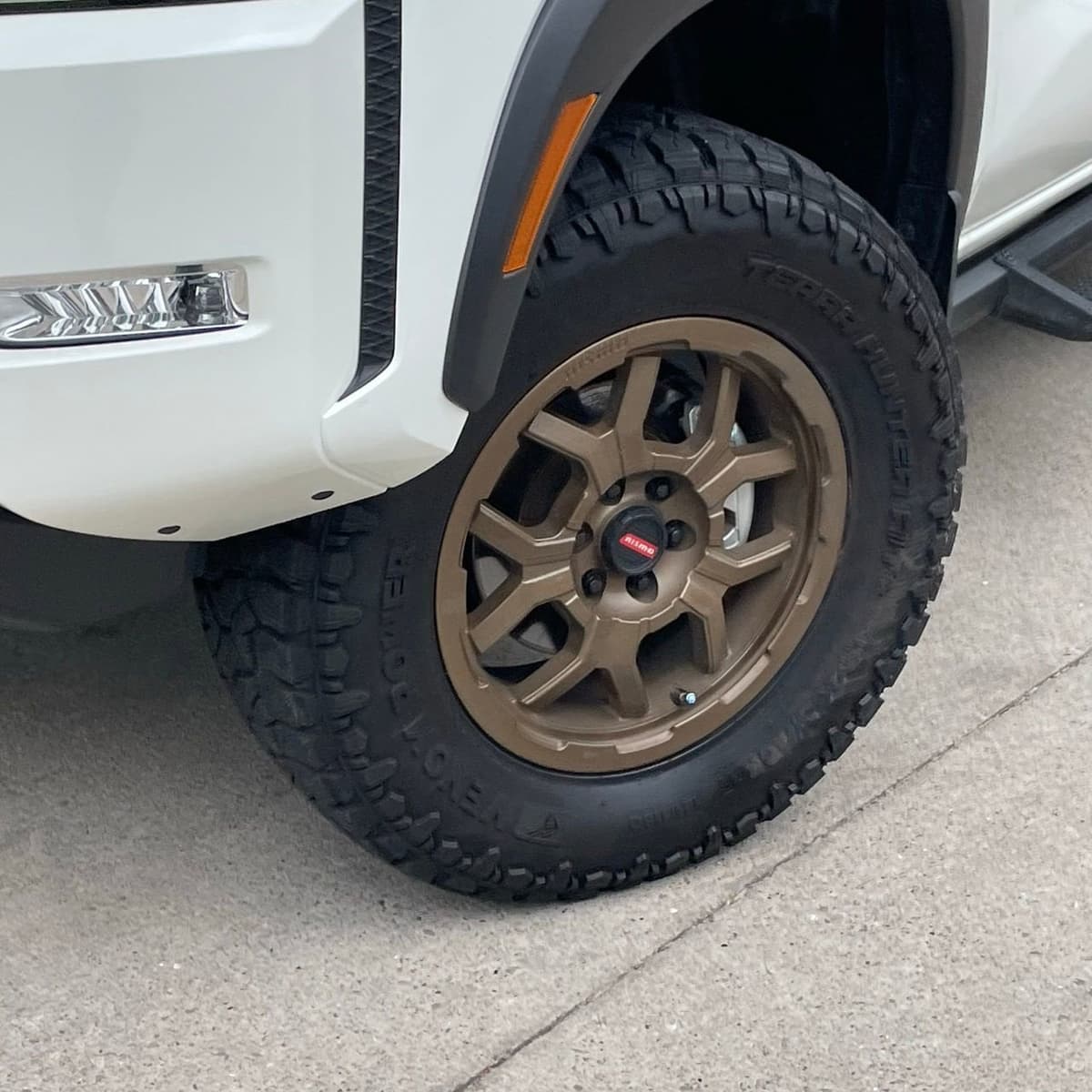 2024 Nissan Frontier - Image 9