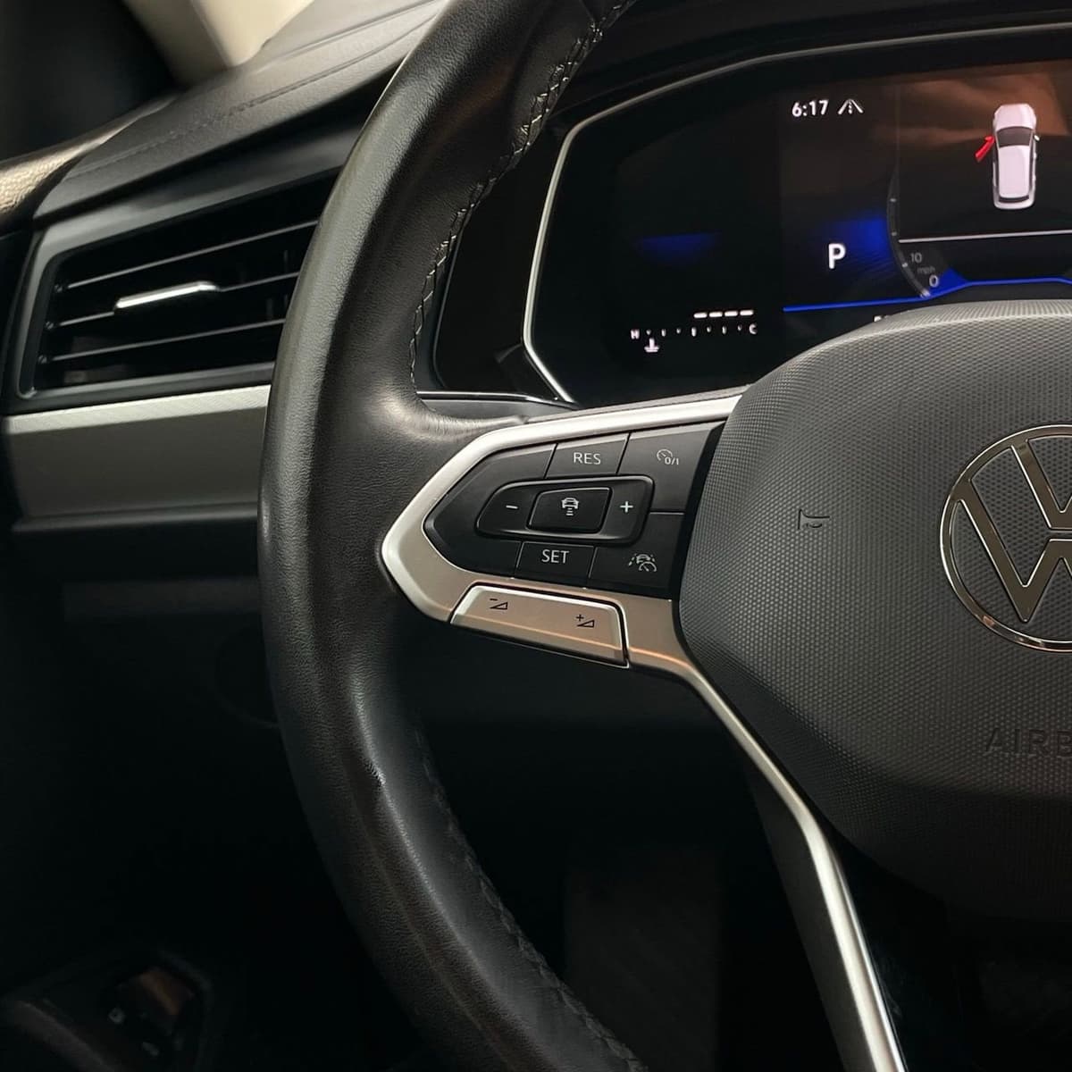 2024 Volkswagen Jetta - Image 13