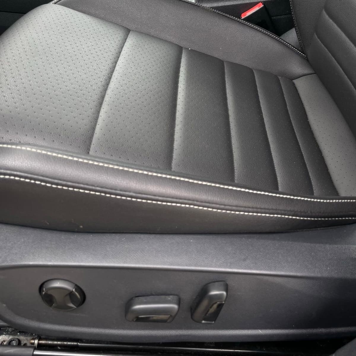 2024 Volkswagen Jetta - Image 23