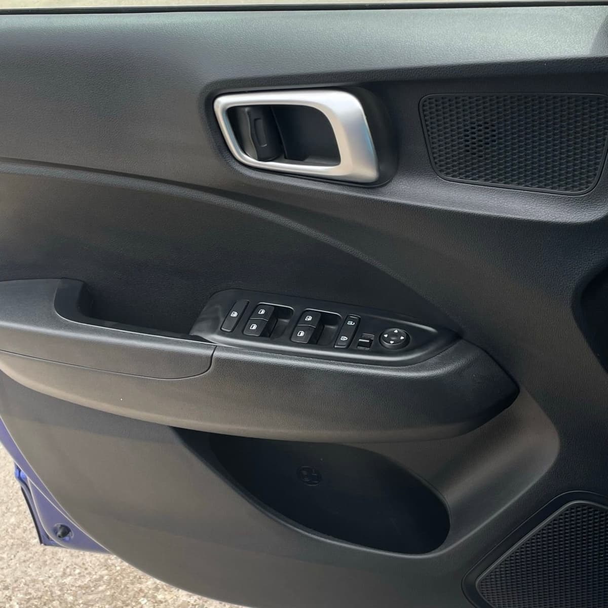 2025 Hyundai Venue - Image 20