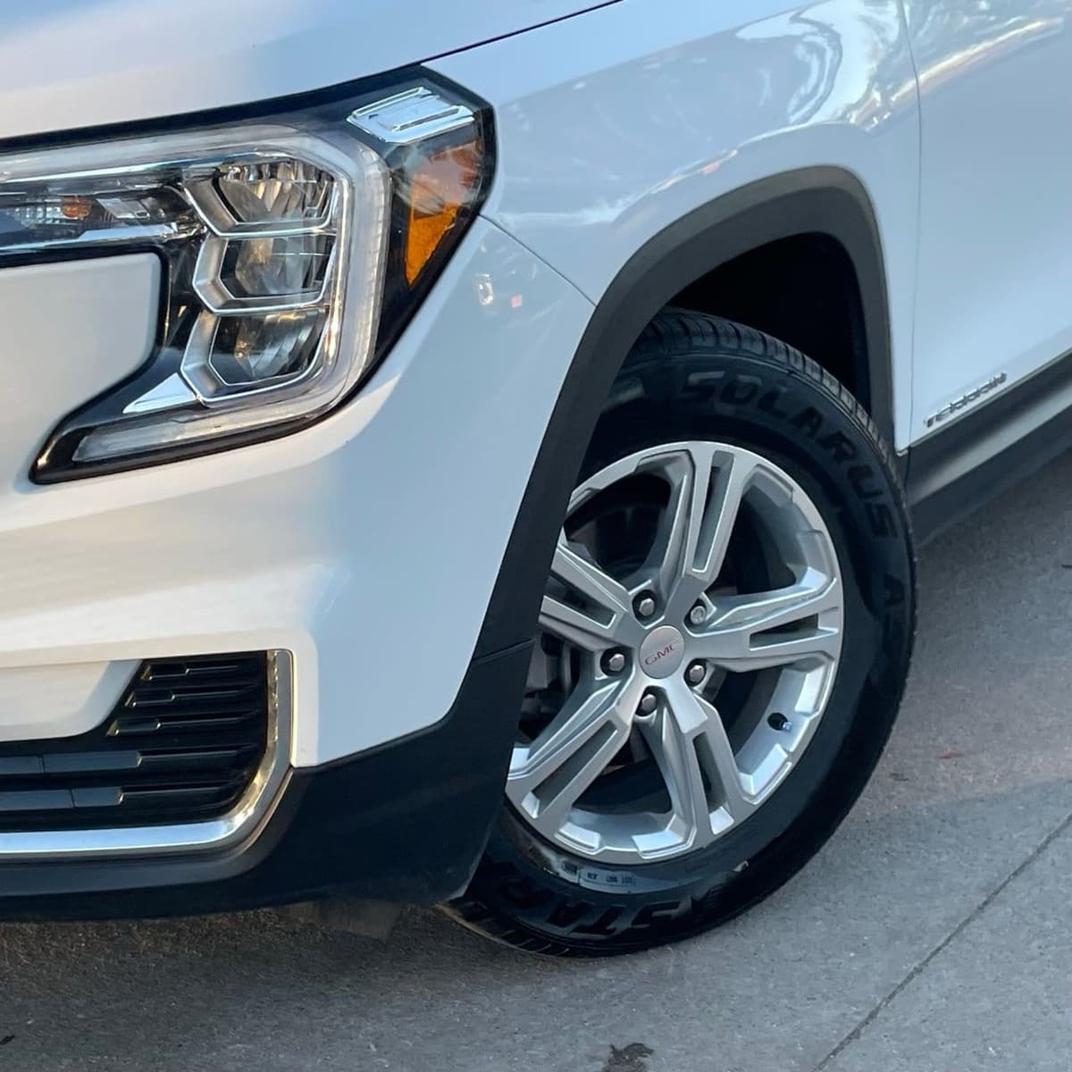 2024 GMC Terrain - Image 8