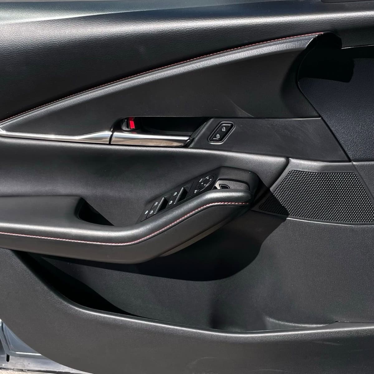 2025 Mazda CX-30 - Image 22