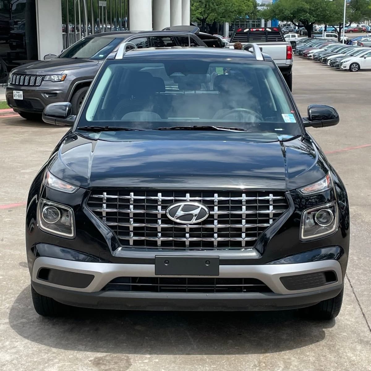 2025 Hyundai Venue - Image 6