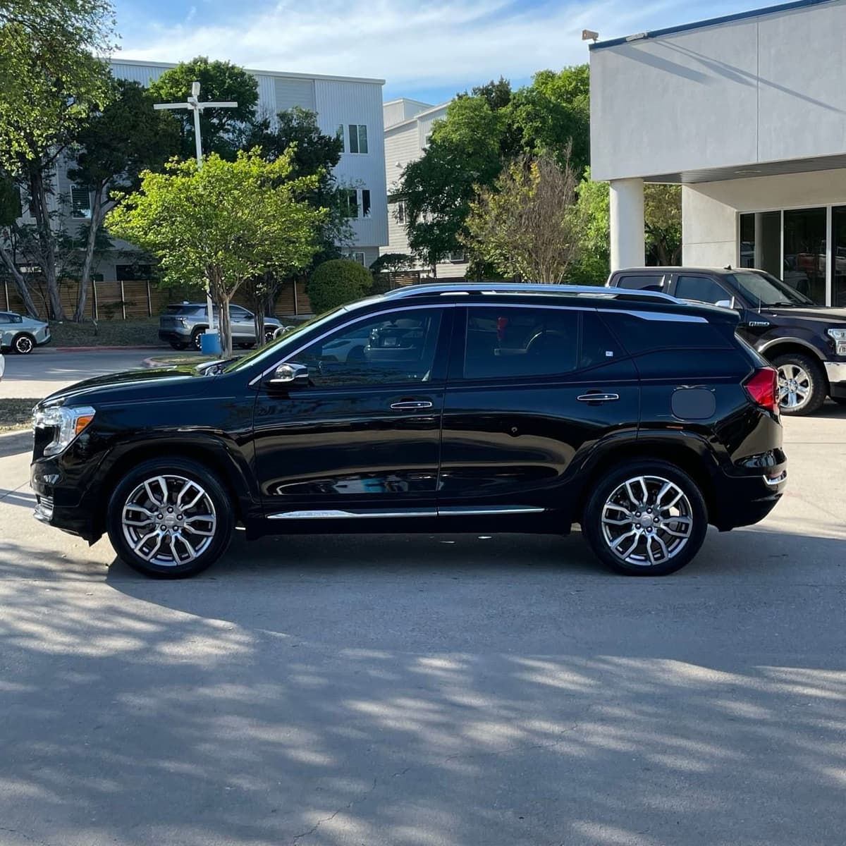 2022 GMC Terrain - Image 3