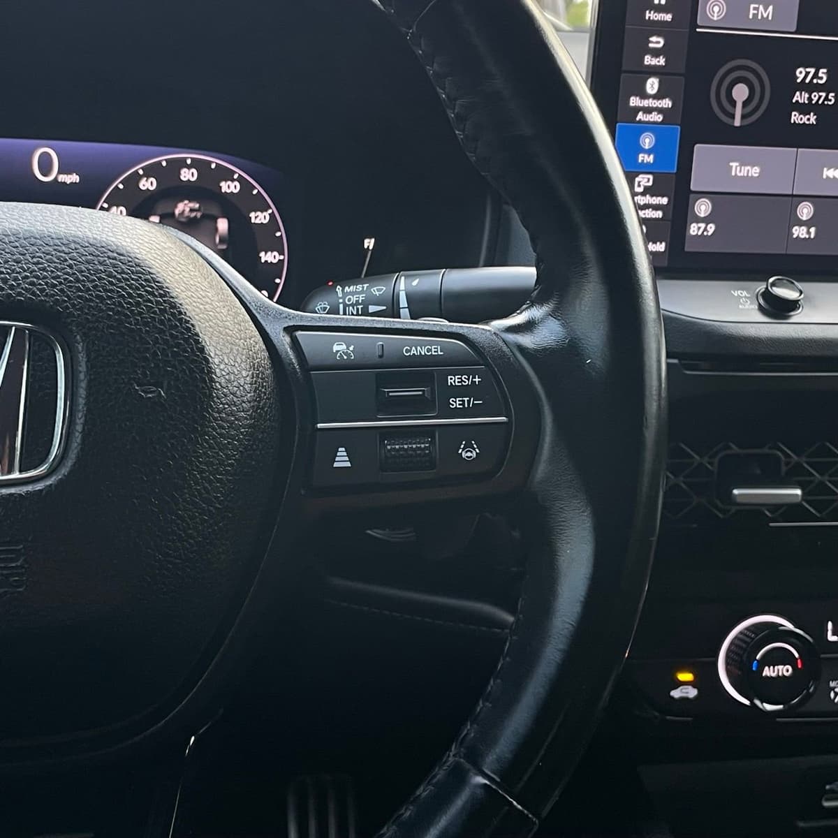 2023 Honda Accord Hybrid - Image 15