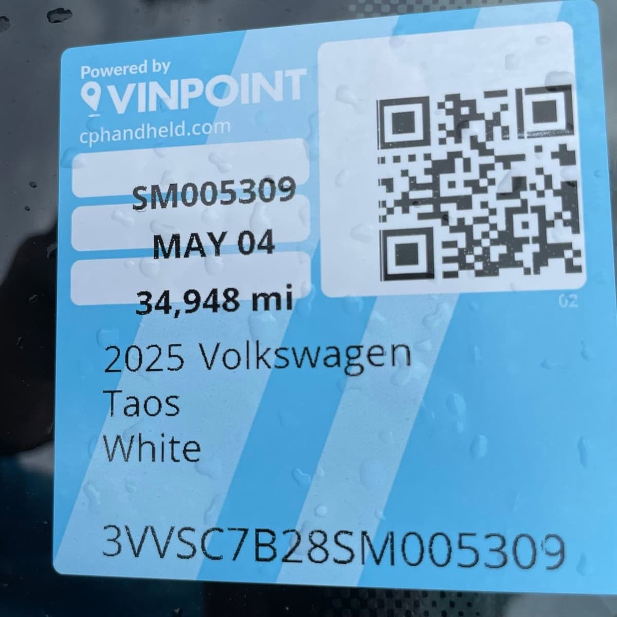 2025 Volkswagen Taos - Image 28