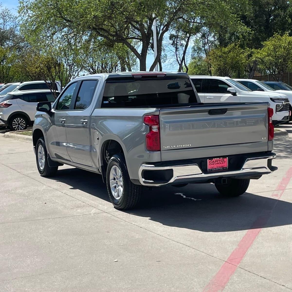 2025 Chevrolet Silverado 1500 - Image 4