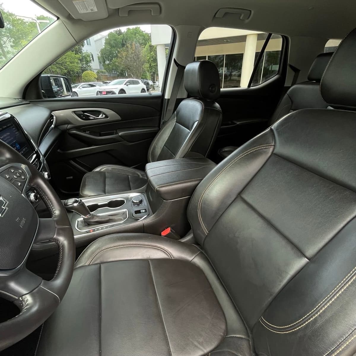 2020 Chevrolet Traverse - Image 22