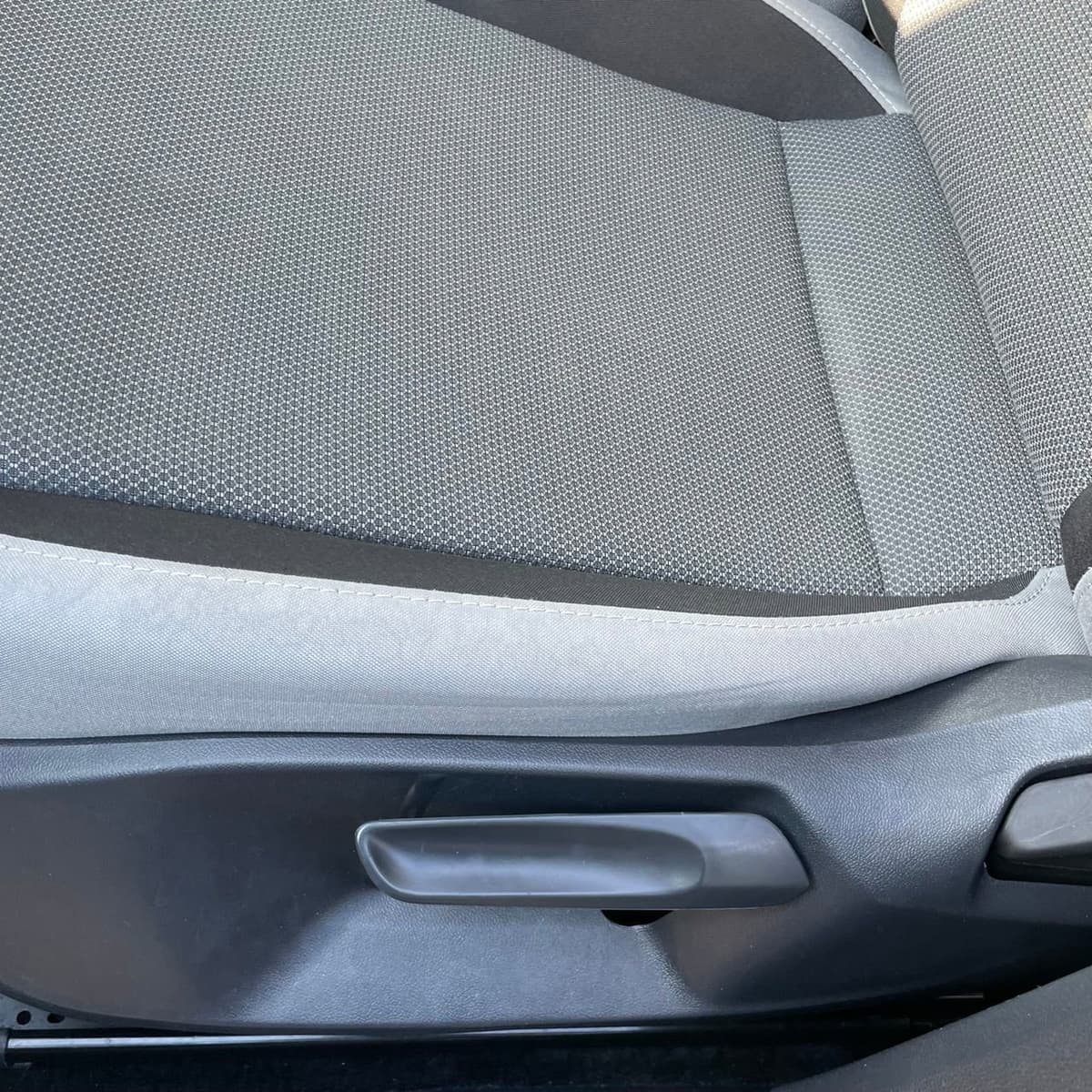 2024 Volkswagen Taos - Image 21