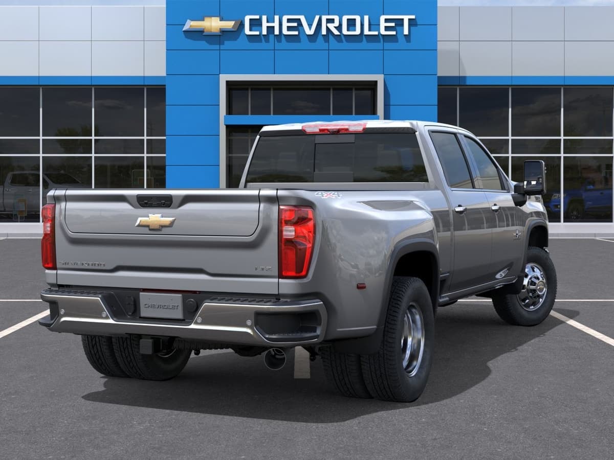 2026 Chevrolet Silverado 3500 HD - Image 4