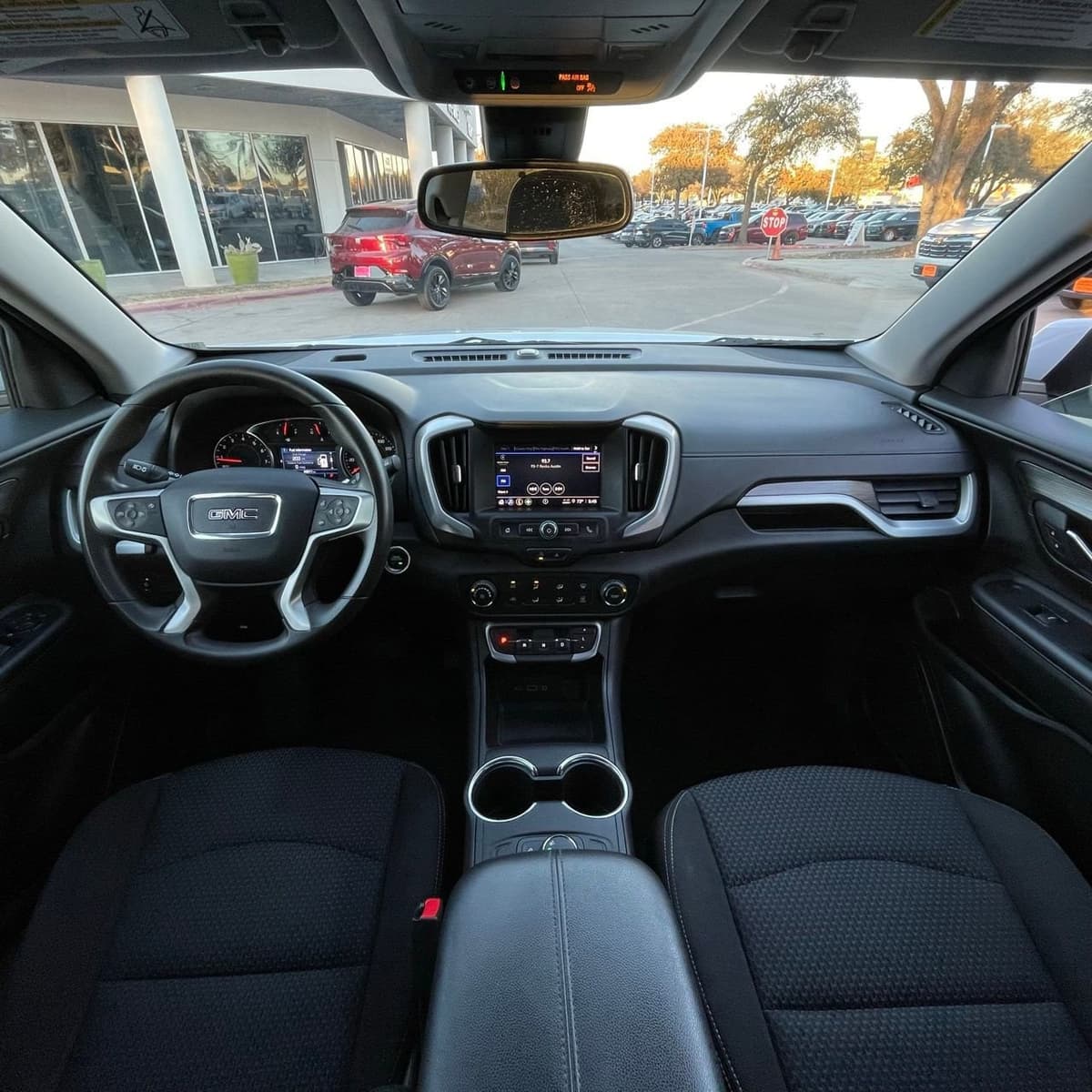 2024 GMC Terrain - Image 10