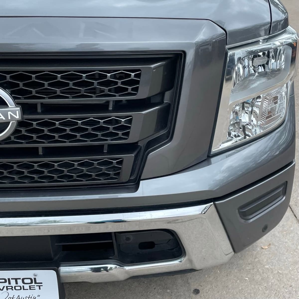 2024 Nissan Titan - Image 8