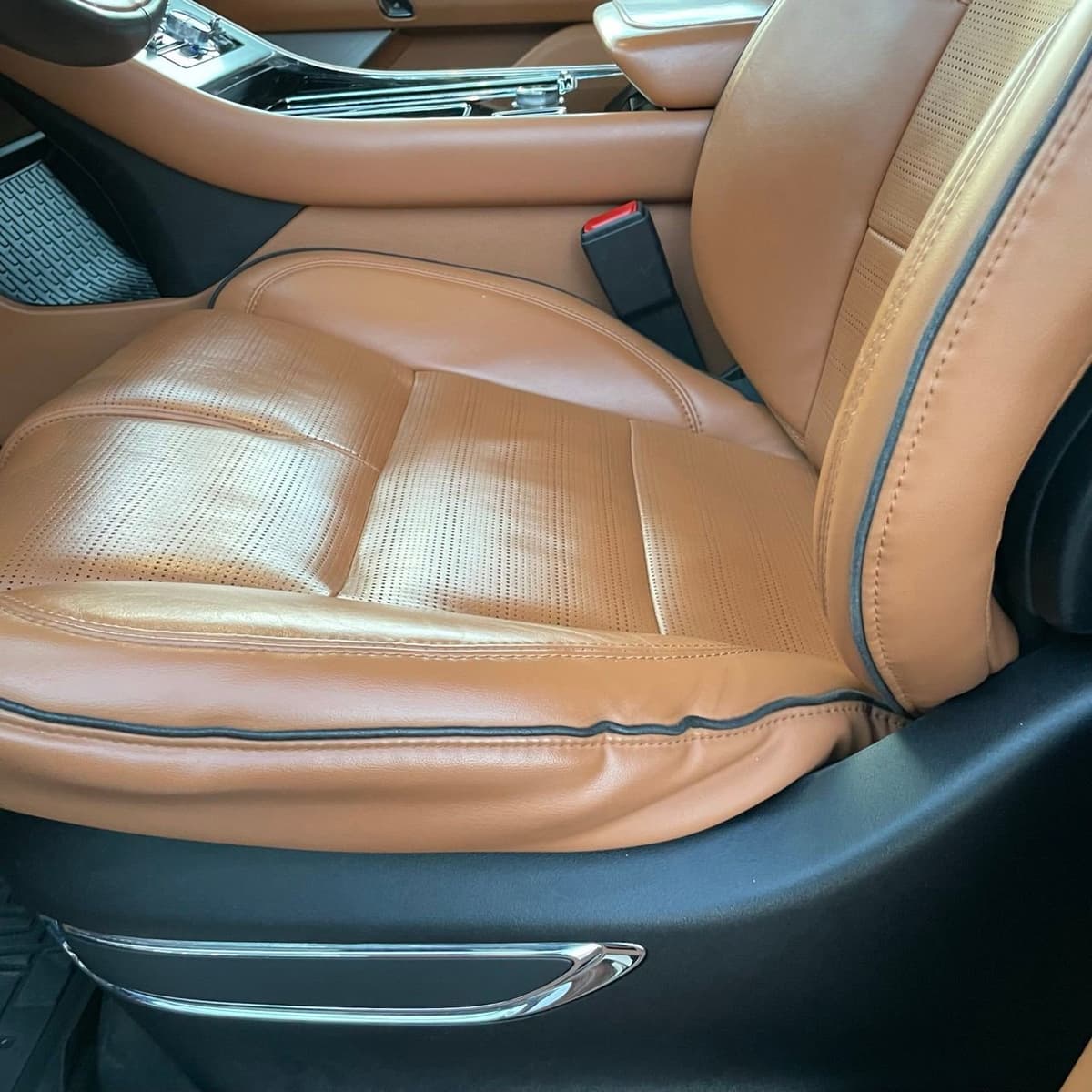 2020 Lincoln Aviator - Image 22