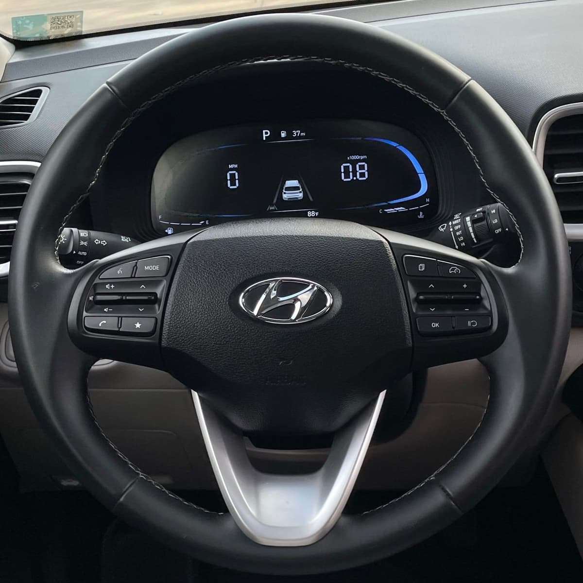 2025 Hyundai Venue - Image 12