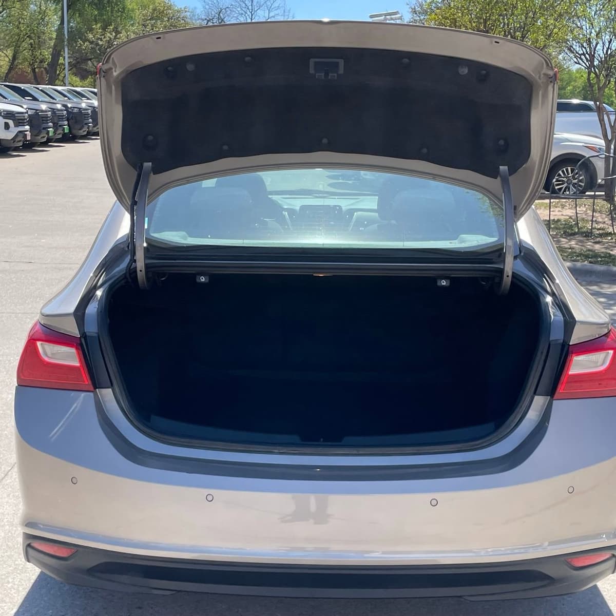 2024 Chevrolet Malibu - Image 25