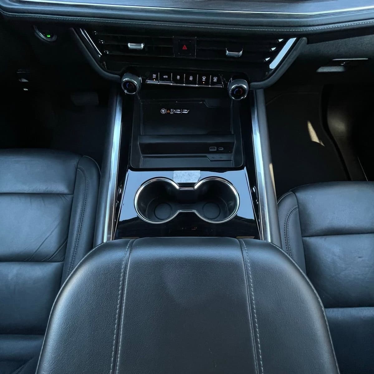 2025 Chevrolet Tahoe - Image 20