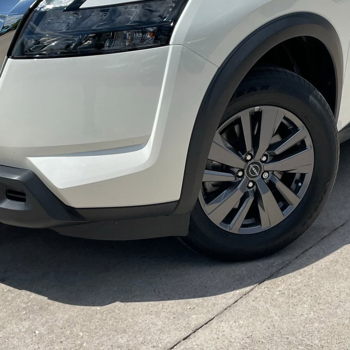 2024 Nissan Pathfinder - Image 9