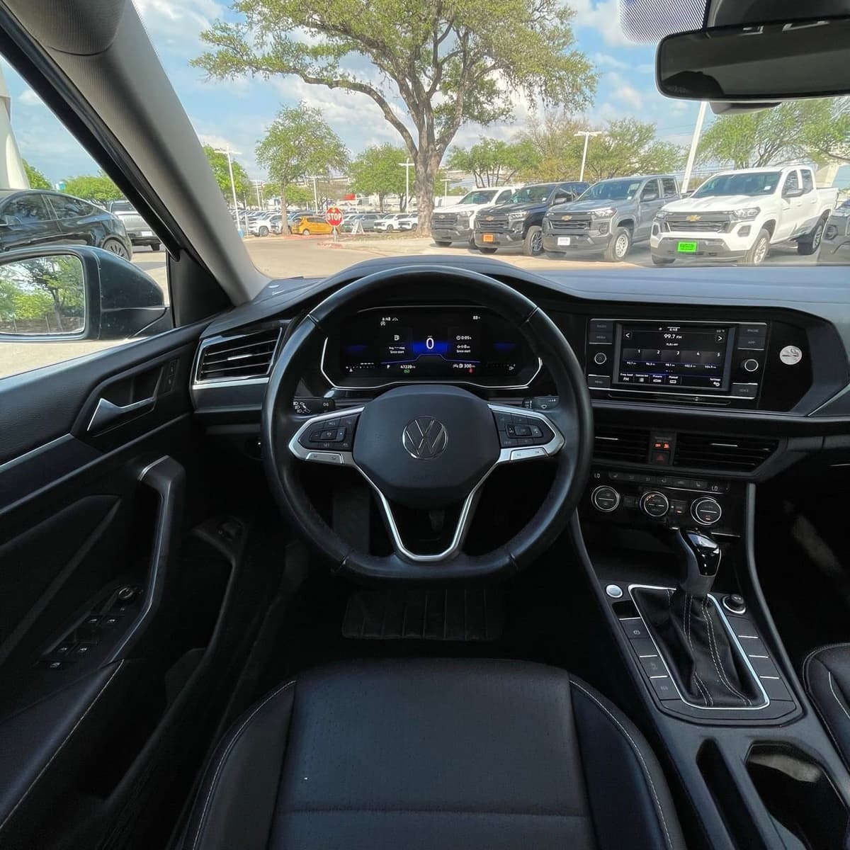 2024 Volkswagen Jetta - Image 12