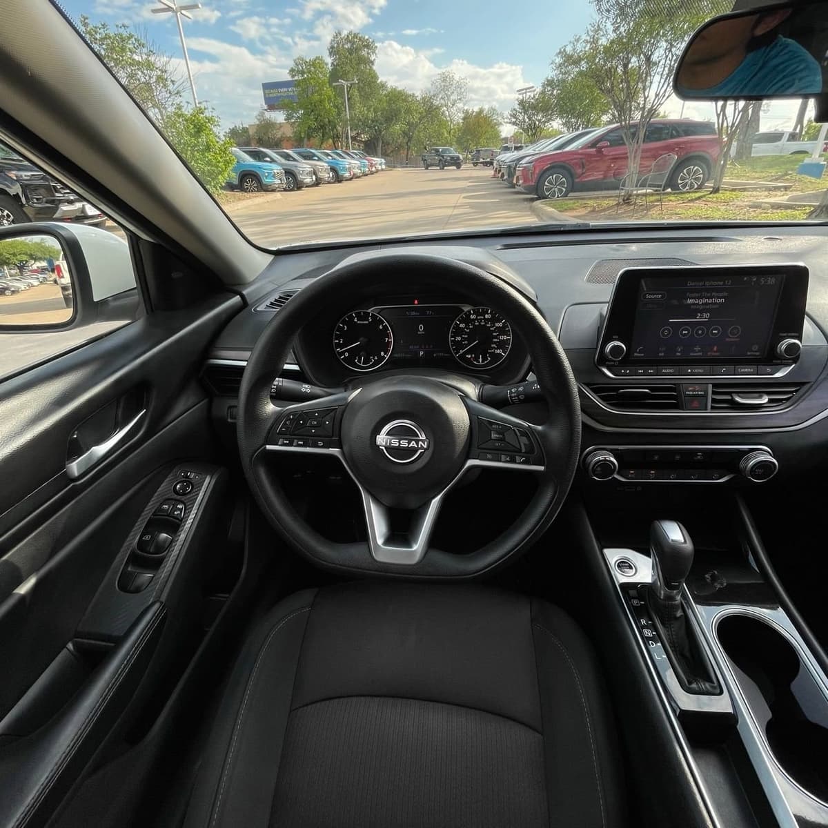2024 Nissan Altima - Image 12