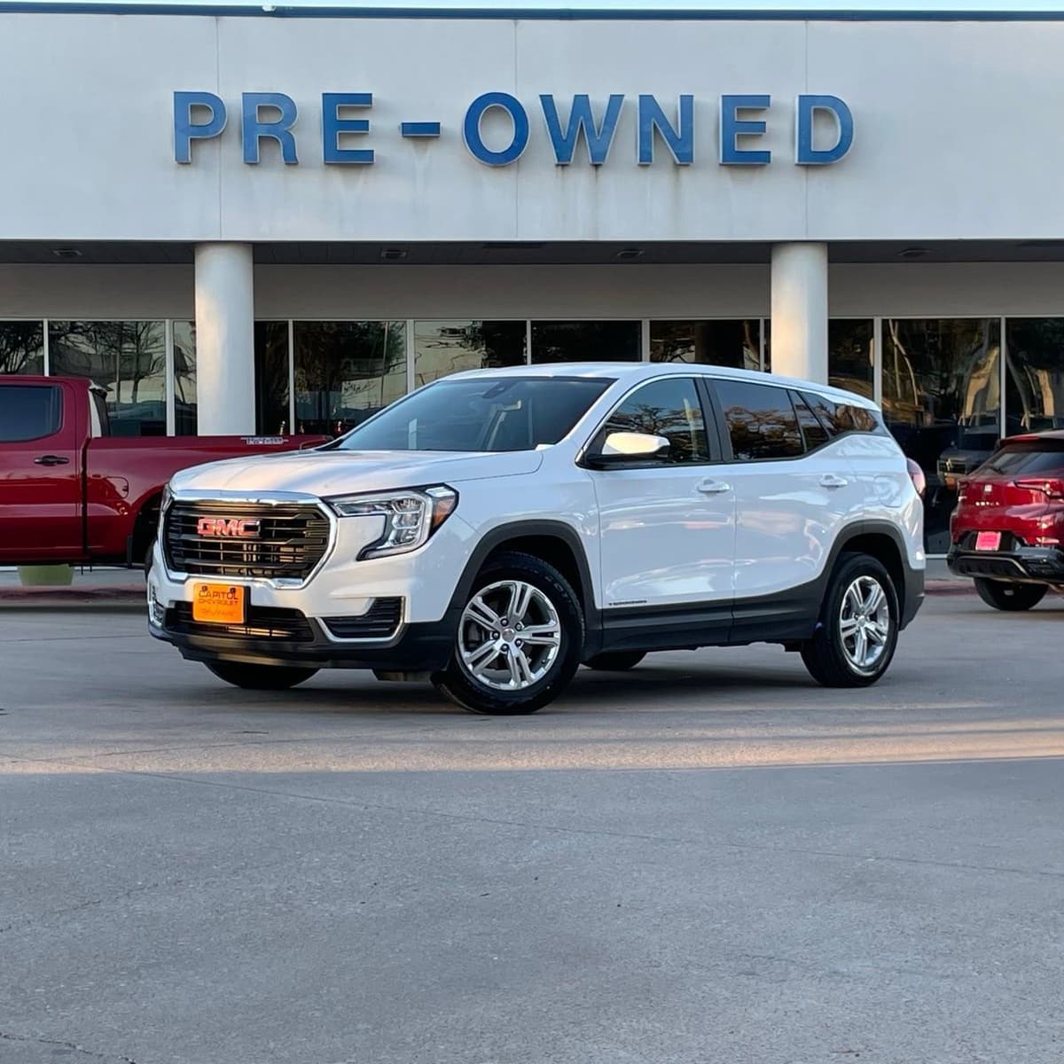 2024 GMC Terrain - Image 2