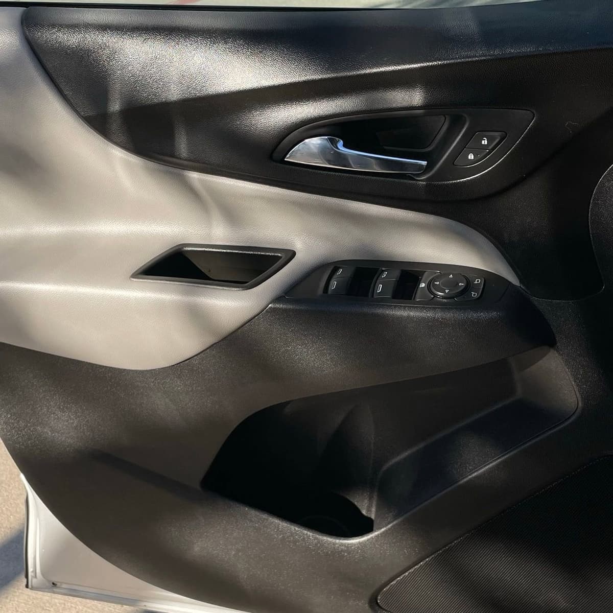 2021 Chevrolet Equinox - Image 20