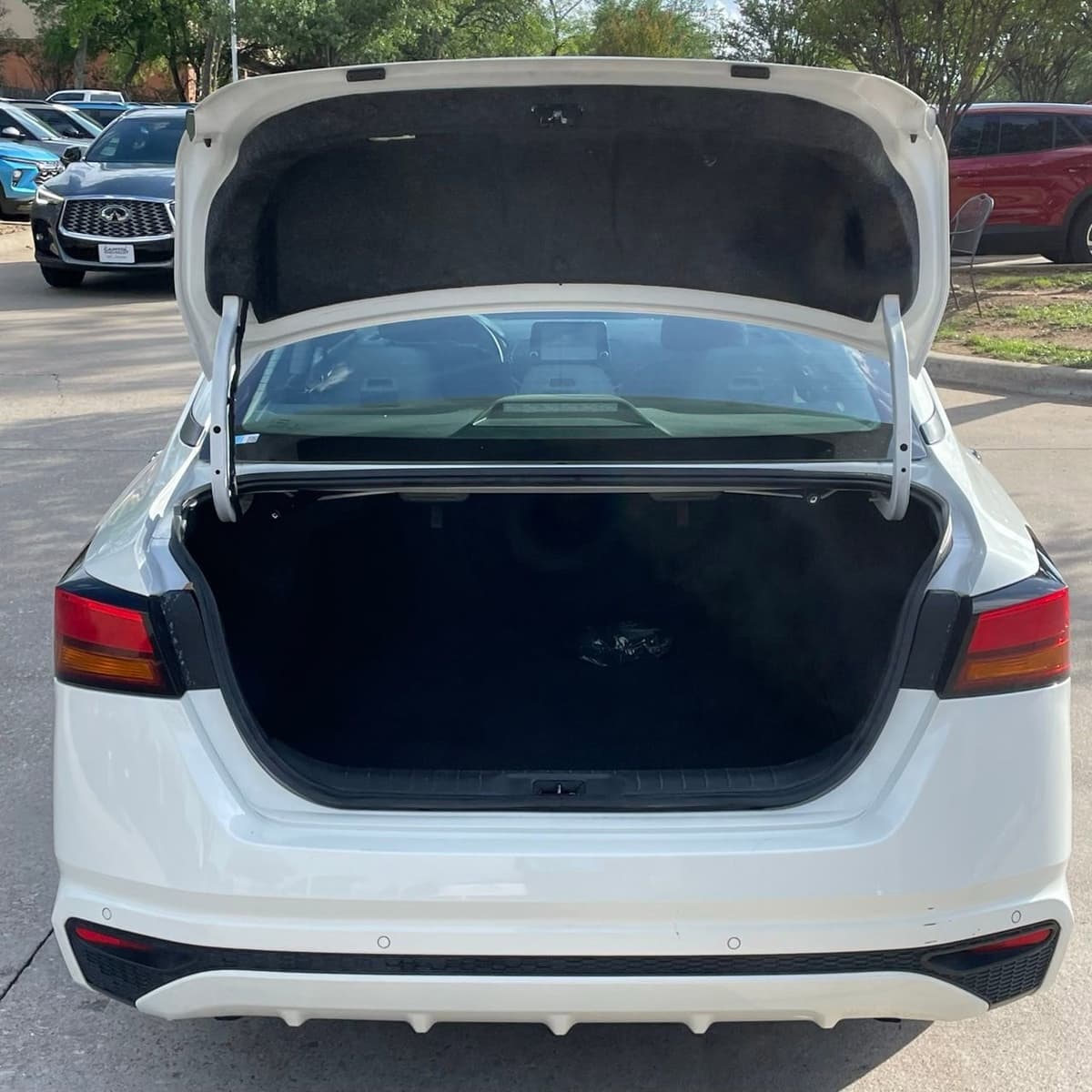 2024 Nissan Altima - Image 25