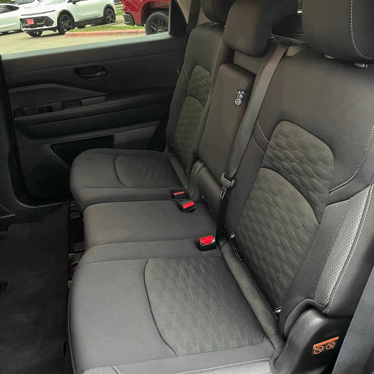 2024 Nissan Pathfinder - Image 24