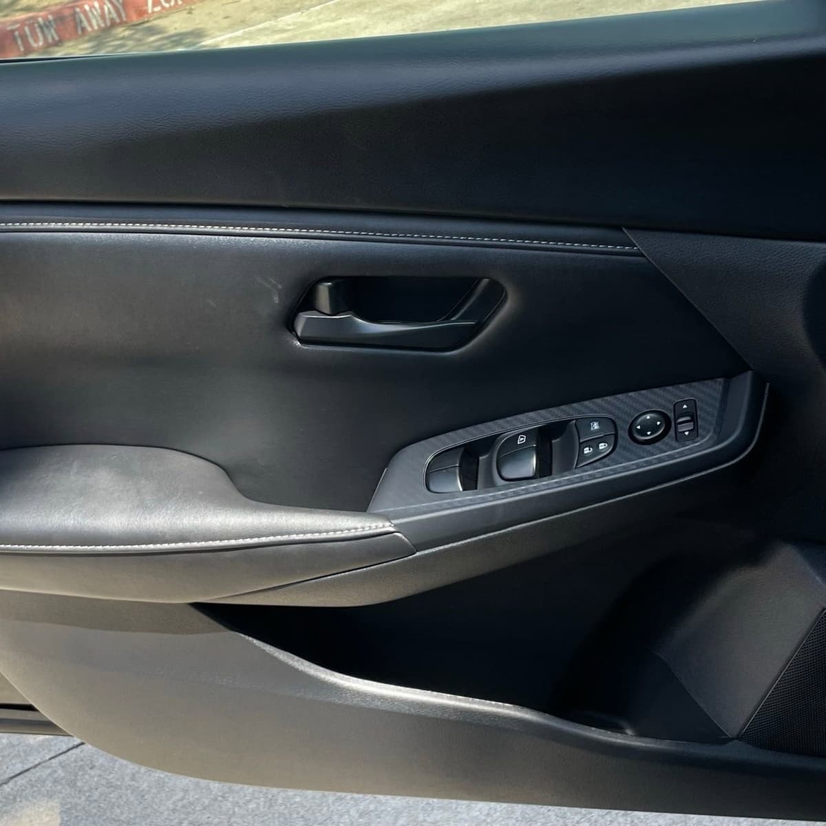 2025 Nissan Sentra - Image 19