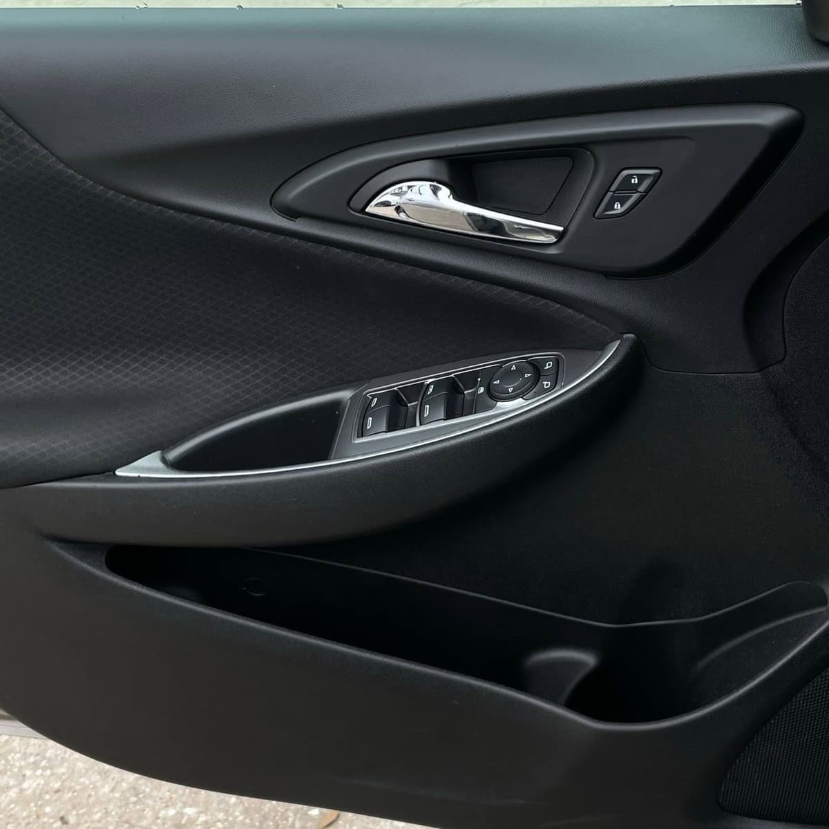 2024 Chevrolet Malibu - Image 21