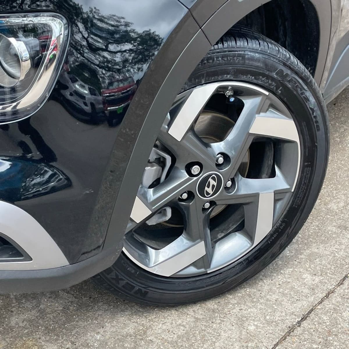 2025 Hyundai Venue - Image 8