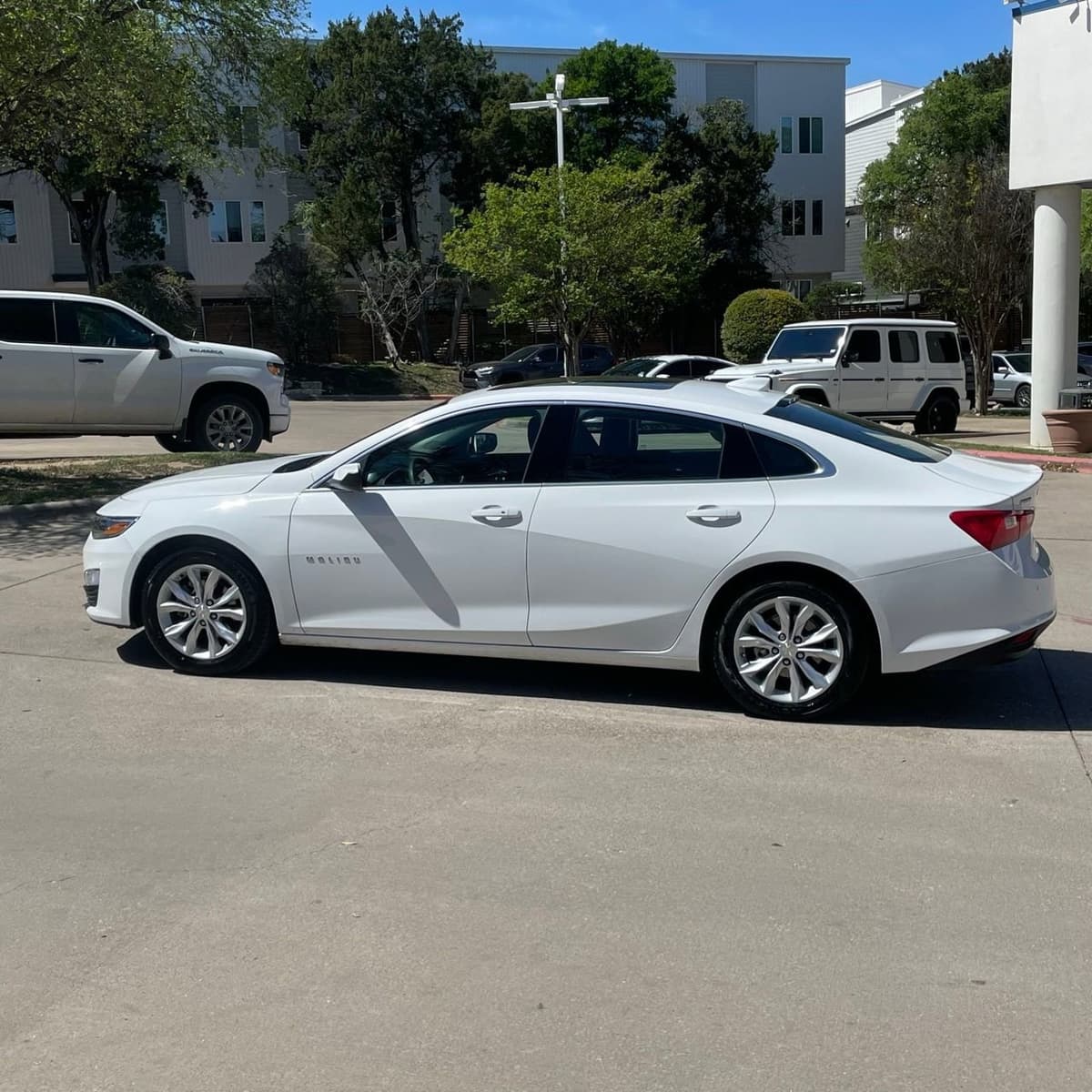 2024 Chevrolet Malibu - Image 3