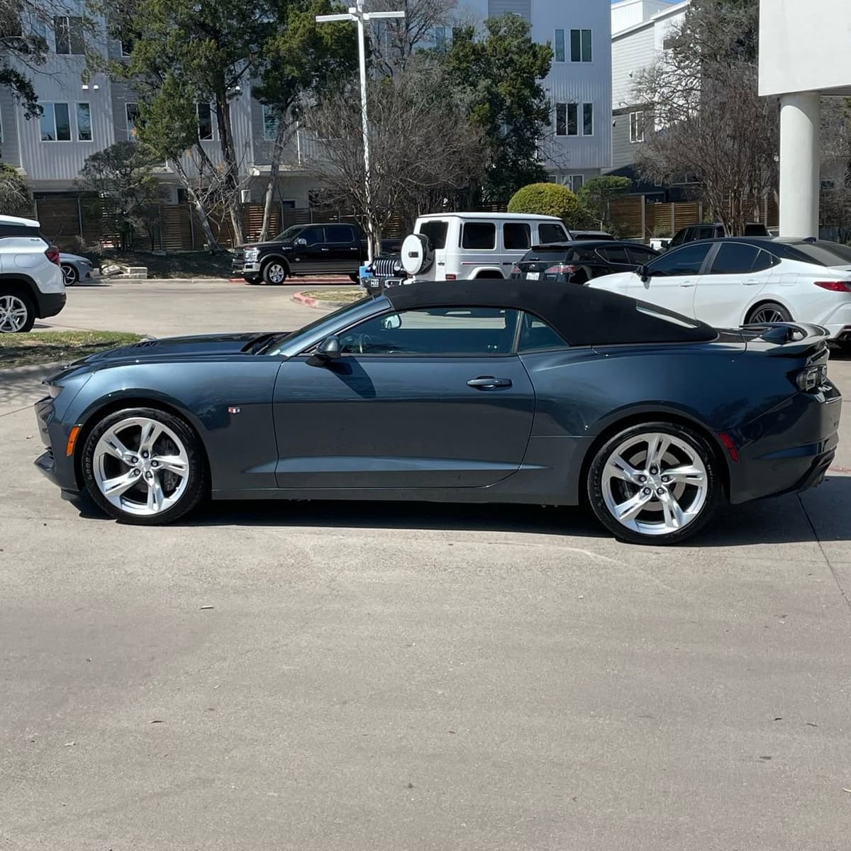2023 Chevrolet Camaro - Image 3