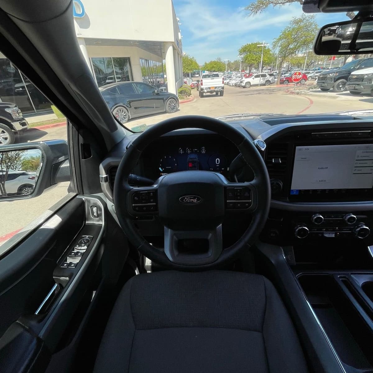 2024 Ford F-150 - Image 12