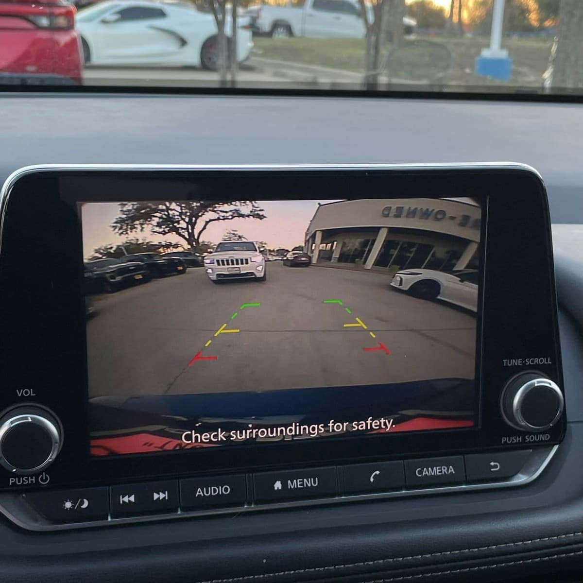 2025 Nissan Rogue - Image 17