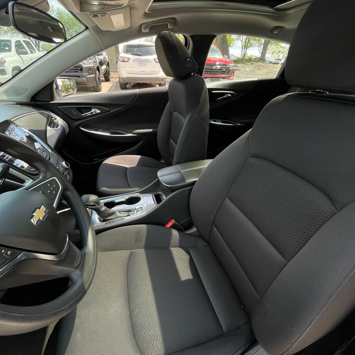 2024 Chevrolet Malibu - Image 21