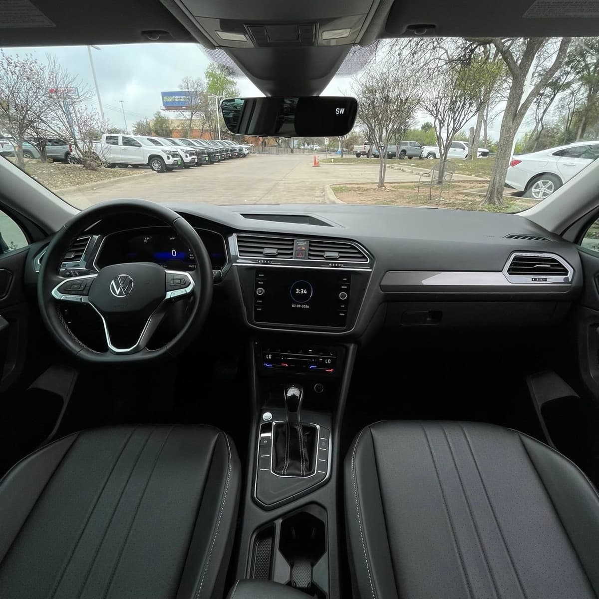 2023 Volkswagen Tiguan - Image 11