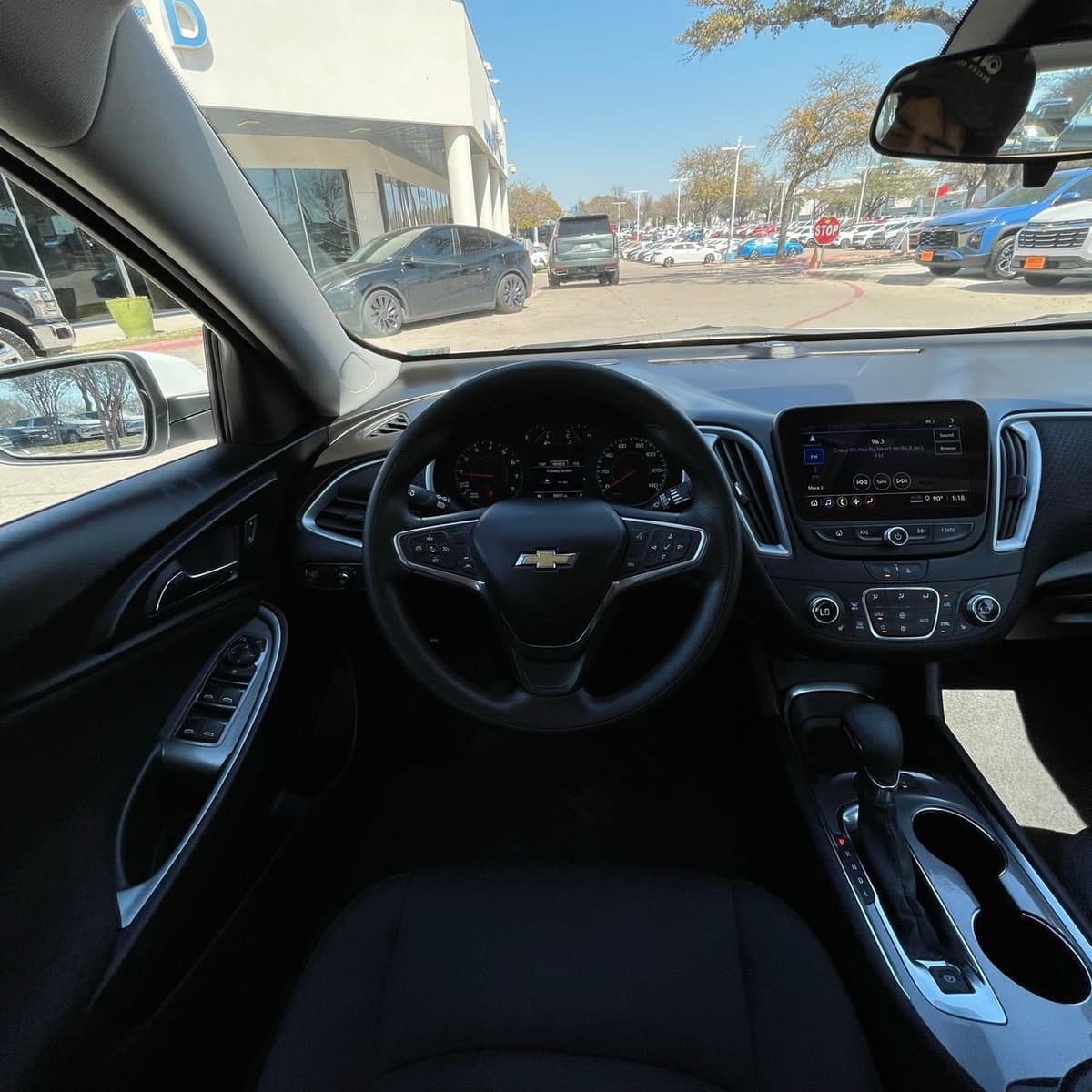 2024 Chevrolet Malibu - Image 12