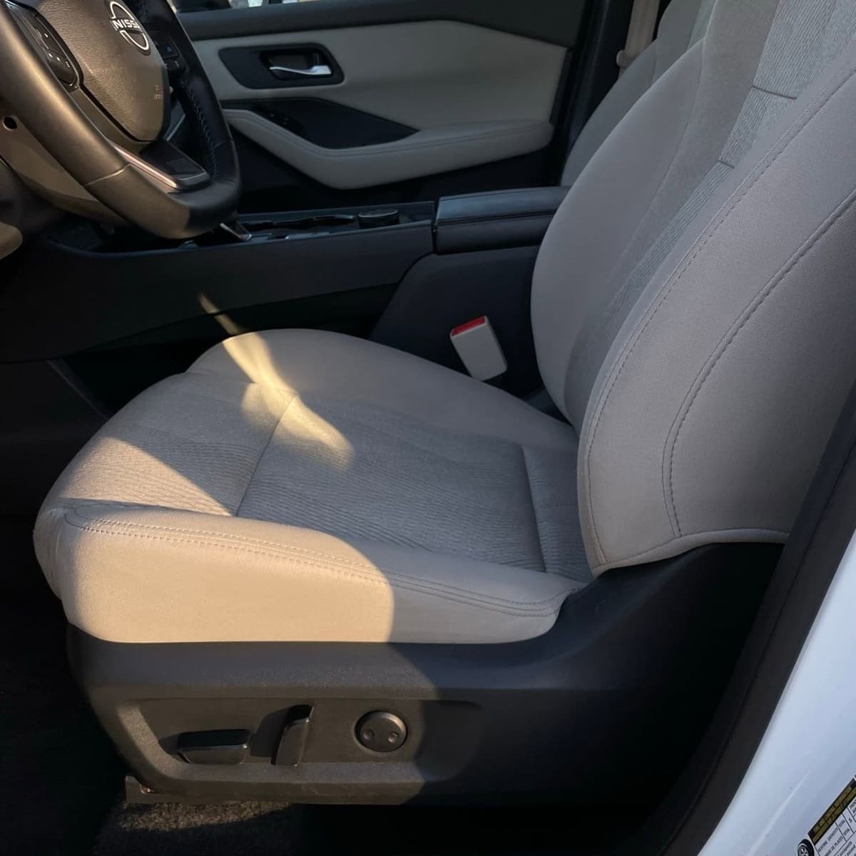 2025 Nissan Rogue - Image 22