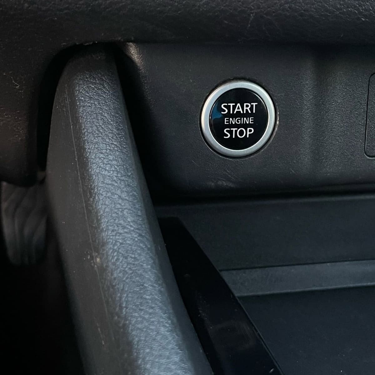 2023 Nissan Rogue - Image 16