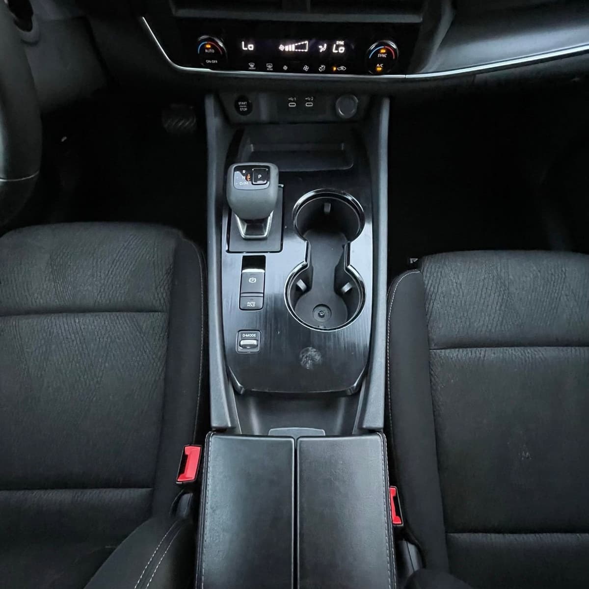 2025 Nissan Rogue - Image 18