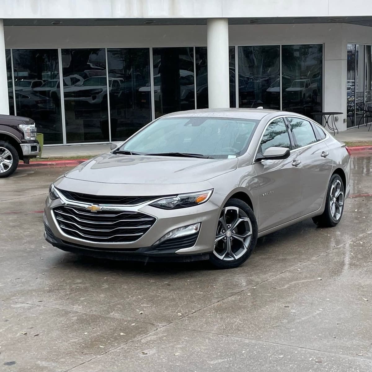 2024 Chevrolet Malibu - Image 10