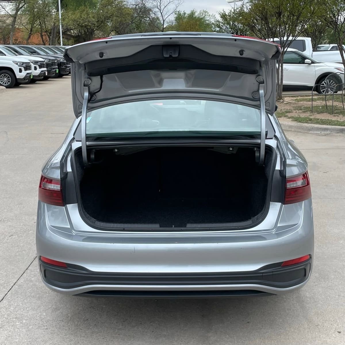 2024 Volkswagen Jetta - Image 26