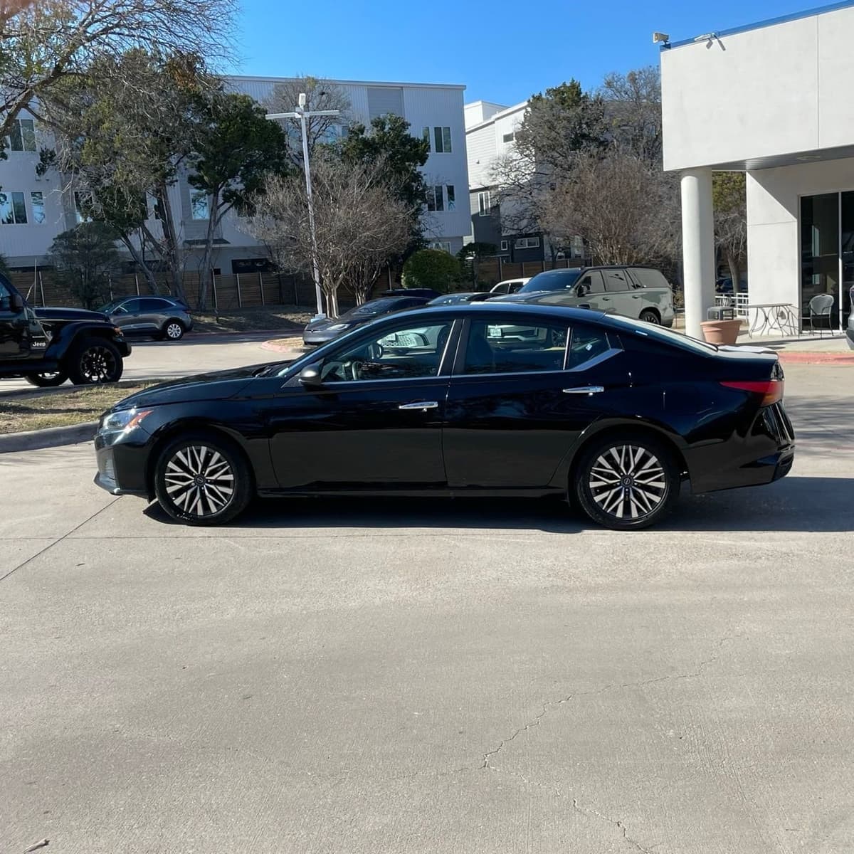 2024 Nissan Altima - Image 3